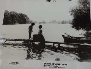 Fotos z filmu "Śpiewy po rosie"