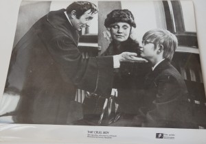Fotos z filmu "Ten Okrutny Nikczemny Chłopak"