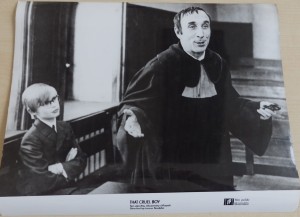 Fotos z filmu "Ten Okrutny Nikczemny Chłopak"