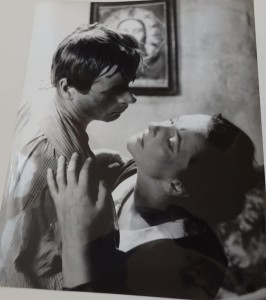 Fotos z filmu "Ubranie prawie jak nowe"