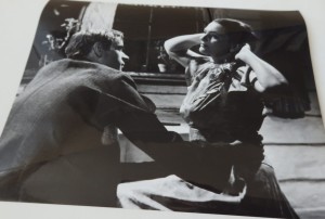 Fotos z filmu "Ubranie prawie jak nowe"