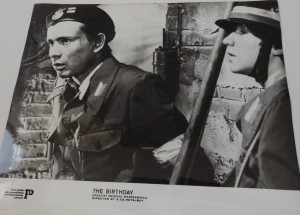 Fotos z filmu "Urodziny Młodego Warszawiaka"