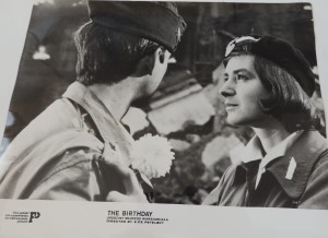 Fotos z filmu "Urodziny Młodego Warszawiaka"