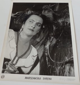 Fotos z filmu "Warszawska Syrenka"