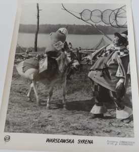 Fotos z filmu "Warszawska Syrenka"