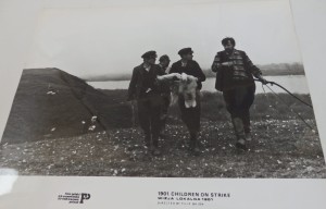 Fotos z filmu "Wizja Lokalna"