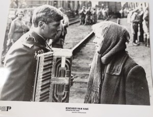 Fotos z filmu "Zapamiętaj Imię Swoje"
