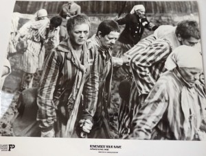 Fotos z filmu "Zapamiętaj Imię Swoje"