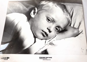 Fotos z filmu "Zapamiętaj Imię Swoje"