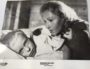 Fotos z filmu "Zapamiętaj Imię Swoje"