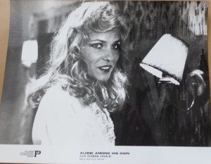 Fotos z filmu "Sam Pośród Swoich"