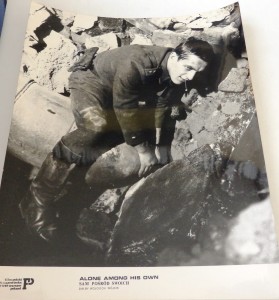 Fotos z filmu "Sam Pośród Swoich"
