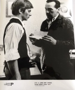 Fotos z filmu "Droga Daleka Przed Nami"