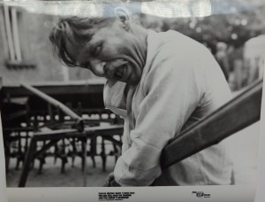 Fotos z filmu "Jeszcze Słychać Śpiew i Rżenie Koni"