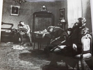 Fotos z filmu "Morderca zostawia ślad"
