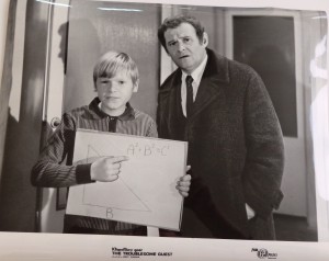 Fotos z filmu "Kłopotliwy Gość"