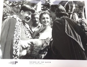Fotos z filmu "Ojciec Królowej"