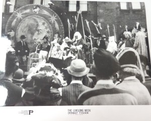 Fotos z filmu "Okrągły Tydzień"