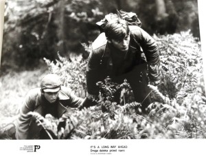 Fotos z filmu "Droga Daleka Przed Nami"
