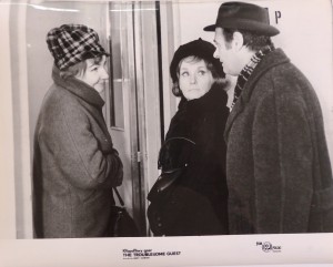 Fotos z filmu "Kłopotliwy Gość"