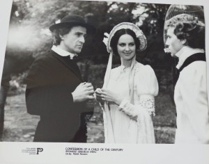 Fotos z filmu "Spowiedź Dziecięcia Wieku"