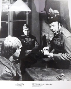 Fotos z filmu "Lekcja Martwego Języka"