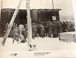Fotos z filmu "Haracz Szarego dnia"