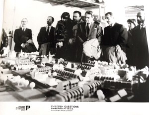 Fotos z filmu "Dziecinne Pytania"
