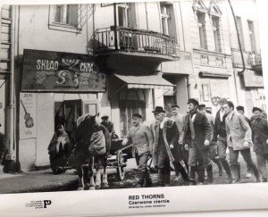 Fotos z filmu "Czerwone Ciernie"